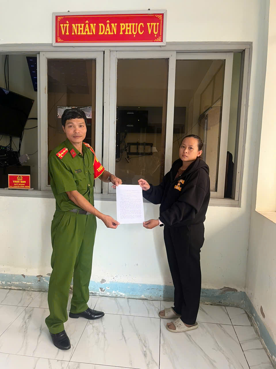 Chuyển khoản th&agrave;nh c&ocirc;ng 20.920.000 đồng v&agrave;o t&agrave;i khoản số 206xxx ng&acirc;n h&agrave;ng ACB, chị B&ugrave;i Thị Hải Yến phải tr&igrave;nh b&aacute;o c&ocirc;ng an - Ảnh 1.