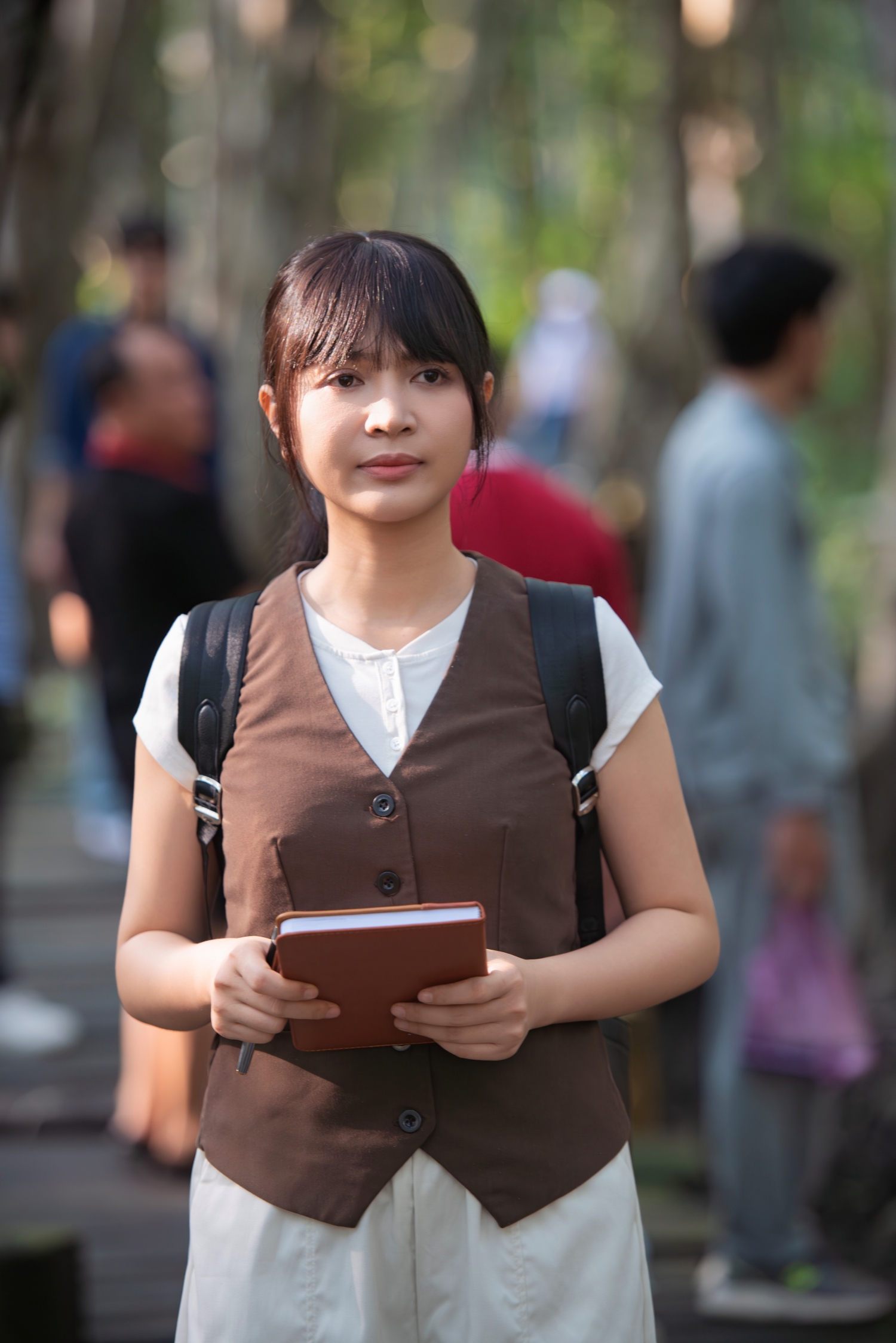 Nguyễn Duy&ecirc;n Quỳnh ra mắt MV Dưới cờ Tổ quốc anh về: "T&ocirc;i đ&atilde; rơi nước mắt v&igrave; từng c&acirc;u chữ" - Ảnh 1.