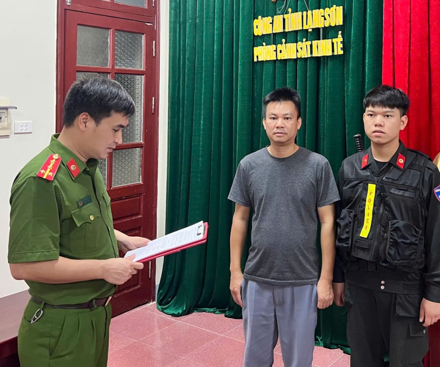 Khởi tố tham &ocirc; t&agrave;i sản đối với Ph&oacute; Gi&aacute;m đốc v&agrave; kế to&aacute;n ở L&agrave;o Cai năm 2026 - Ảnh 2.