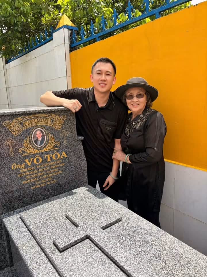 Em ruột Ho&agrave;i Linh đưa mẹ về Dầu Gi&acirc;y trước khi đi Mỹ - Ảnh 1.