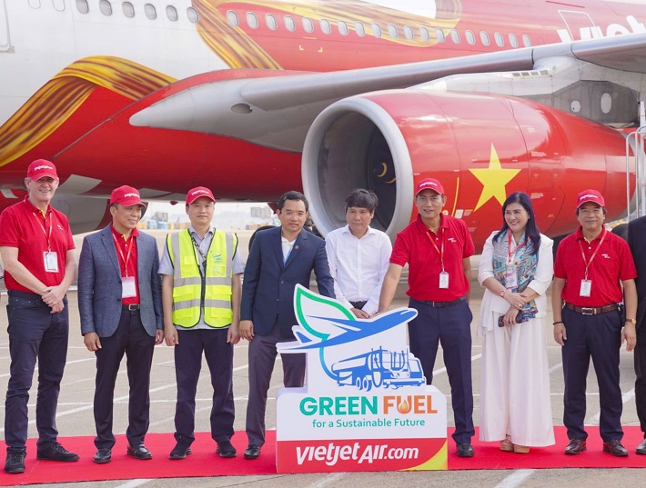 Vị Gi&aacute;o sư c&oacute; mối quan hệ đặc biệt với b&agrave; Nguyễn Thị Phương Thảo v&agrave; &ocirc;ng Phạm Nhật Vượng: Bắt tay Vietjet l&agrave;m một việc rất lạ, từng bị thầy ch&ecirc; l&agrave; kh&ocirc;ng đủ giỏi - Ảnh 5.