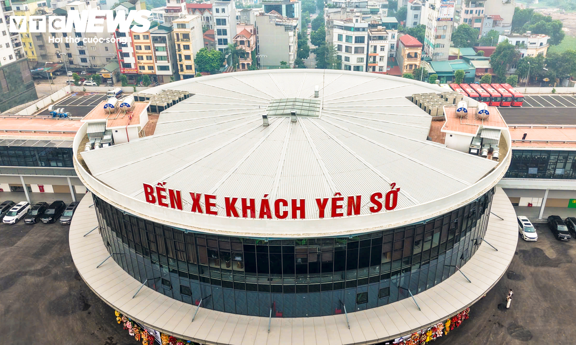 Bến xe Yên Sở hiện đại ở Hà Nội chính thức hoạt động với 120 tỷ đồng đầu tư - Ảnh 3.