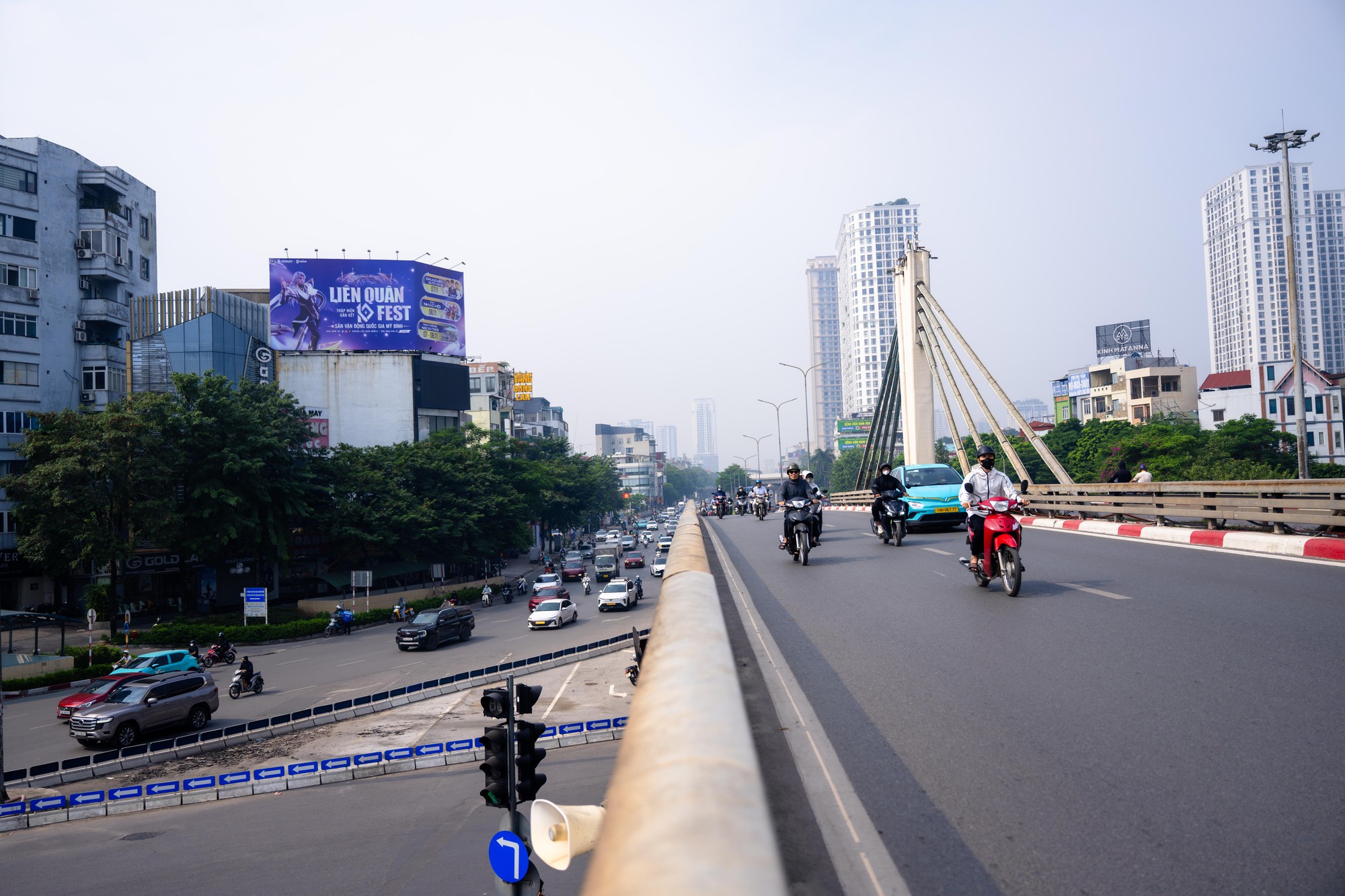 Cảnh tượng giao thông Hà Nội thông thoáng hơn Sau thông xe Vành đai 2 , 5 - Ảnh 13.