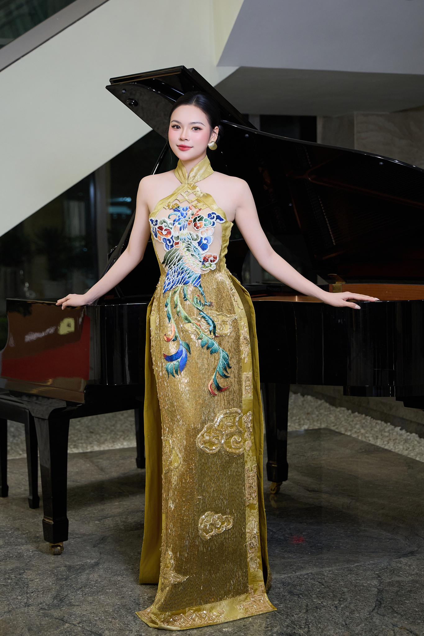 Diva Mỹ Linh khen thí sinh Sao Mai Đoàn Linh trên sóng VTV, nói thẳng: 