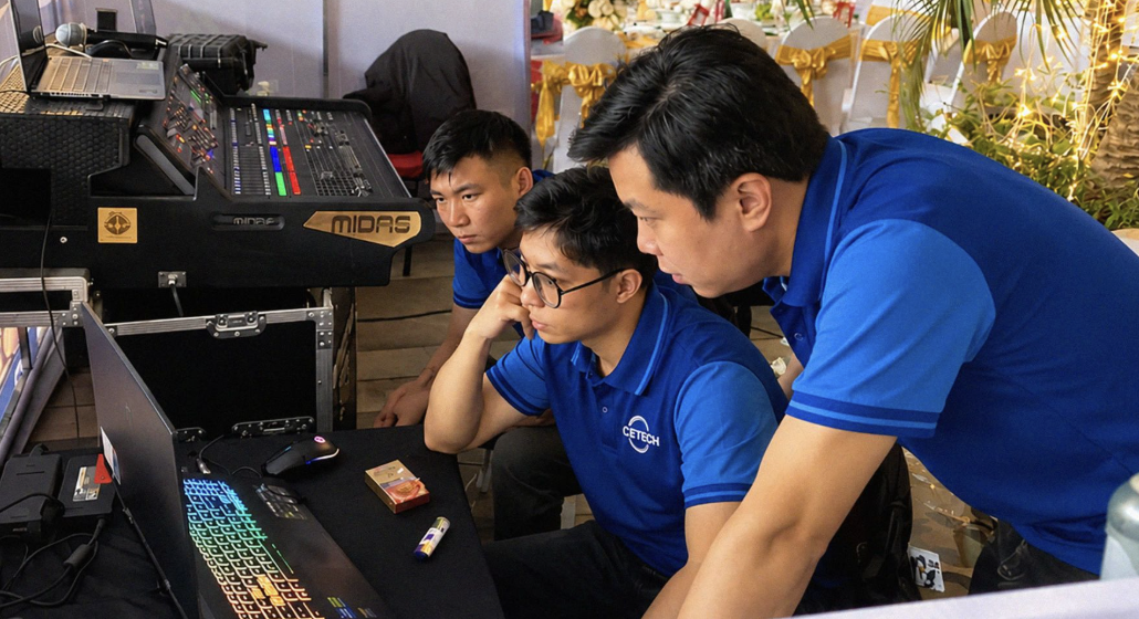 CETECH mang Projection Mapping 360° đến triển lãm 70 năm Đại học Bách khoa Hà Nội - Ảnh 2. CETECH mang Projection Mapping 360° đến triển lãm 70 năm Đại học Bách khoa Hà Nội - Ảnh 2.