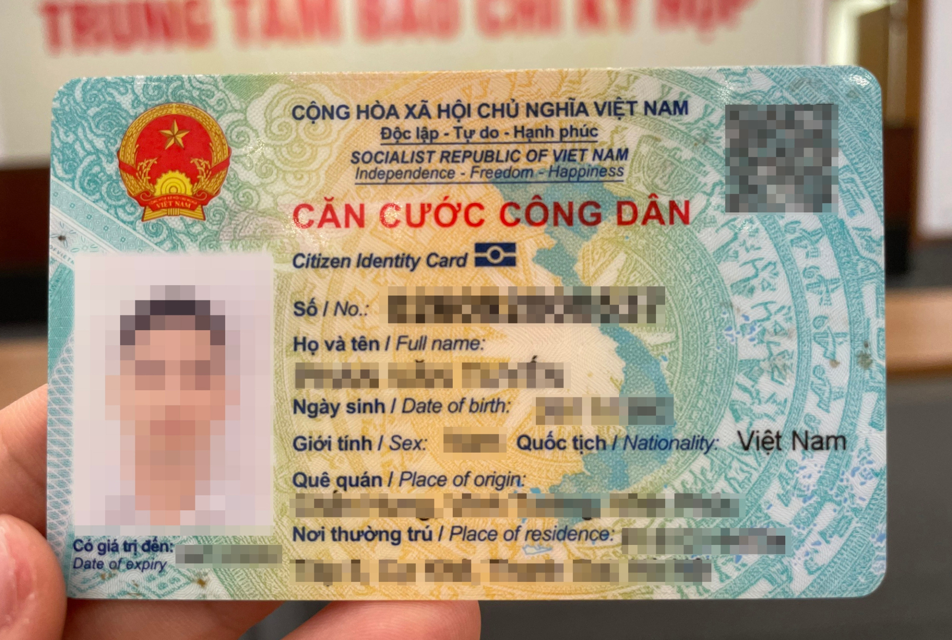 Cấp lại thẻ Căn cước dễ dàng qua VNeID với phí giảm đến 50 % đến năm 2026 - Ảnh 1.
