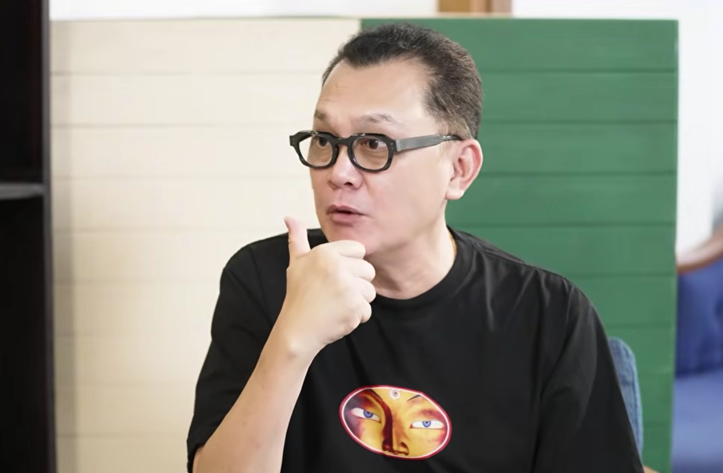 Tình hình gia tộc lẫy lừng miền Nam sau khi NSƯT Hữu Châu chia sẻ kỷ niệm - Ảnh 1. Tình hình gia tộc lẫy lừng miền Nam sau khi NSƯT Hữu Châu chia sẻ kỷ niệm - Ảnh 1.