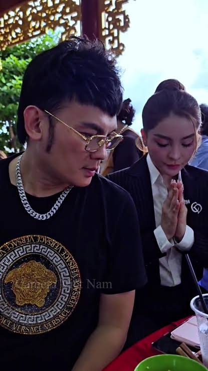 Loạt sao Việt chia buồn với Saka Trương Tuyền, Kim Tiểu Long - Ảnh 2.