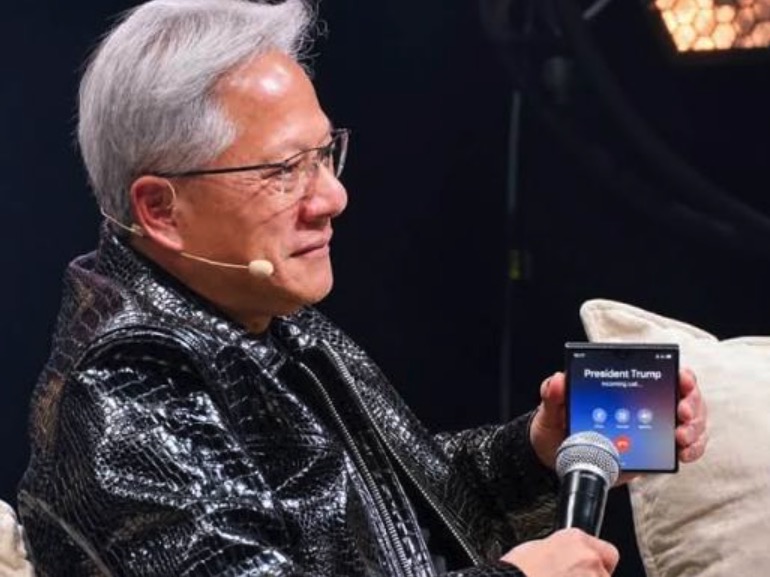 Chủ tịch Samsung và CEO NVIDIA cùng khoe Galaxy Z Fold8 đang sử dụng- Ảnh 2.