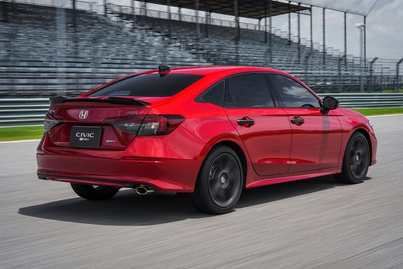 Honda Civic e:HEV bản nâng cấp ra mắt: Thêm 'đồ chơi' thể thao, lược bớt tùy chọn màu, giá tăng nhẹ - Ảnh 1.