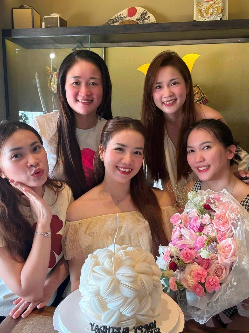 Gallery - 5 con gái góp tiền tỷ xây nhà báo hiếu bố mẹ, các con rể góp công lớn - image 4