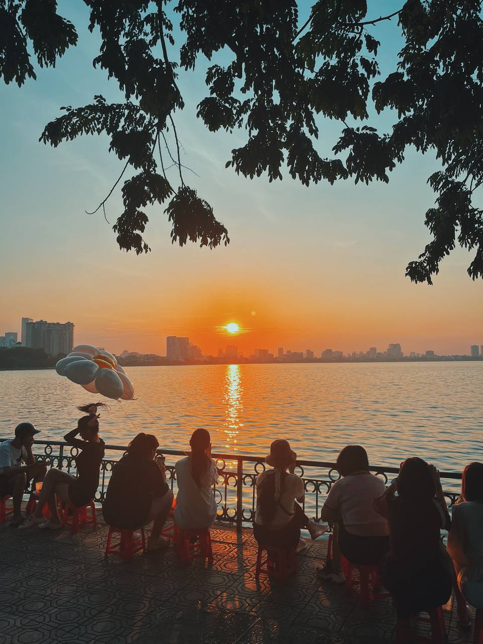 Ngôi mộ bí ẩn giữa hồ Tây: Khám phá dấu tích lịch sử giữa lòng Hà Nội - Ảnh 6.
