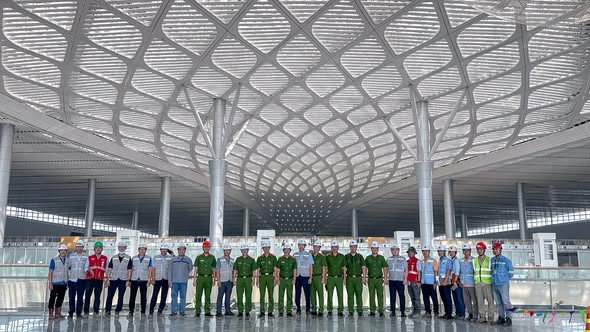 Sau khi máy bay đặc biệt xuất hiện, sân bay trẻ nhất trị giá 16 tỷ USD của Việt Nam tiếp tục 'chạy nước rút' - Ảnh 10.