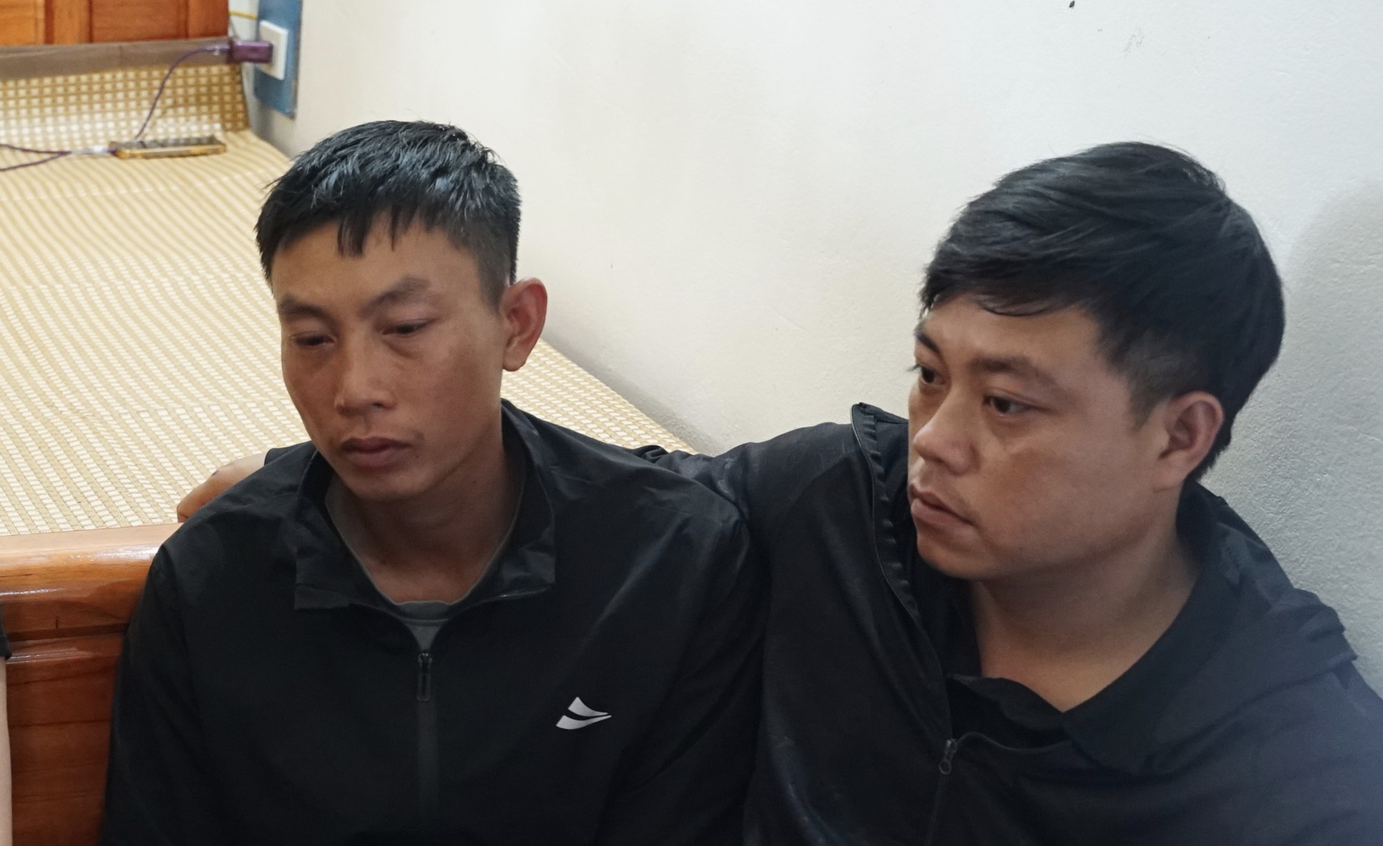 Lời kể đau lòng về bé trai lớp 1 tử vong sau giờ tan học ở Hải Phòng - Ảnh 4. Lời kể đau lòng về bé trai lớp 1 tử vong sau giờ tan học ở Hải Phòng - Ảnh 4.