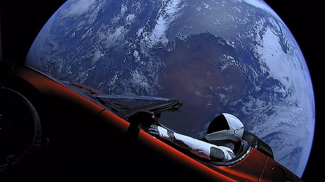 Roadster mới Elon Musk: Sự kiện công nghệ gây sốt trong thế kỷ 21 - Ảnh 1. Roadster mới Elon Musk: Sự kiện công nghệ gây sốt trong thế kỷ 21 - Ảnh 1.