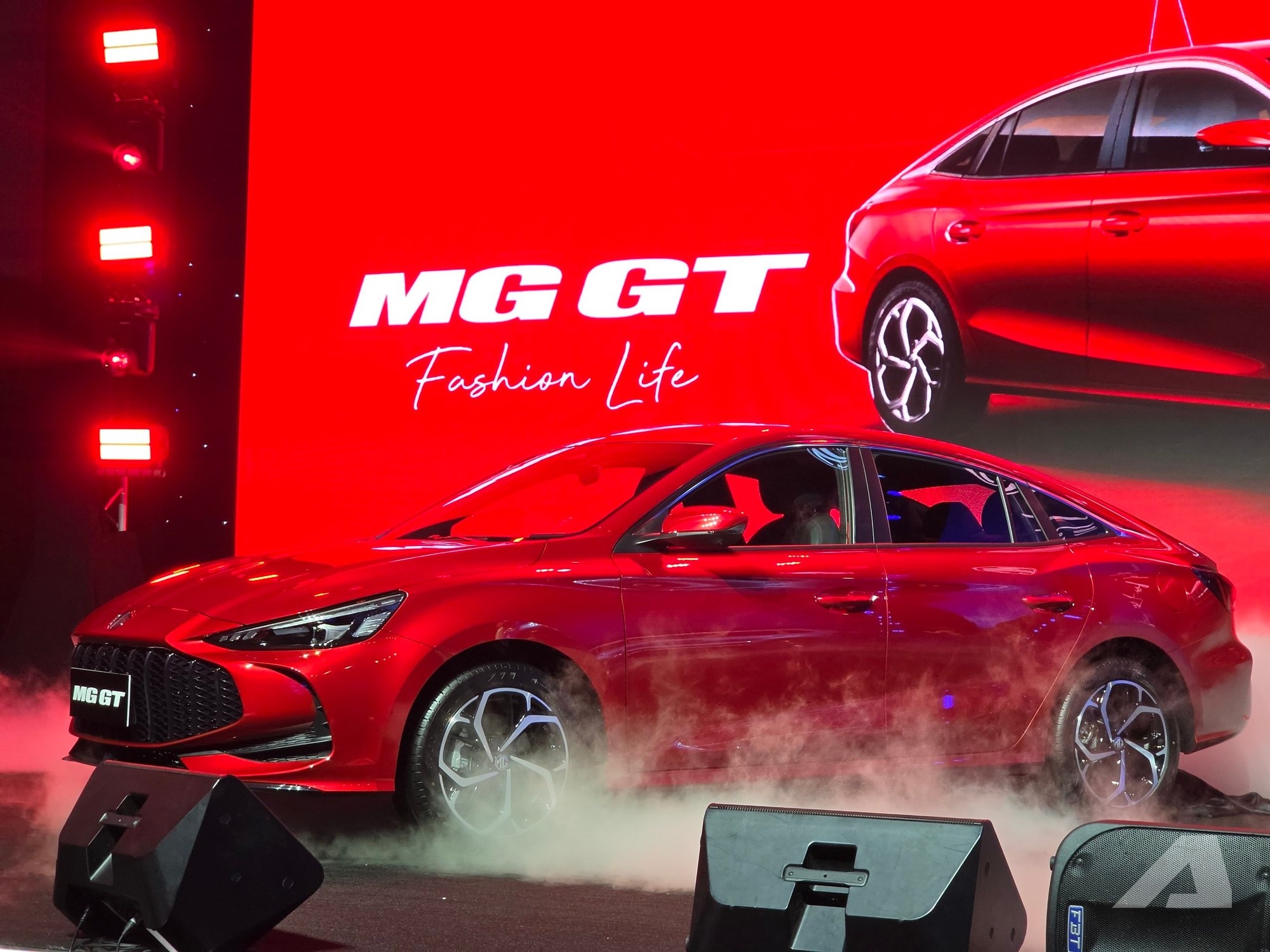 Cận cảnh MG GT ra mắt Việt Nam: Giá từ 512 triệu đồng, mạnh tới 168 mã lực, dành cho ai thích một chiếc MG5 thể thao - Ảnh 2.