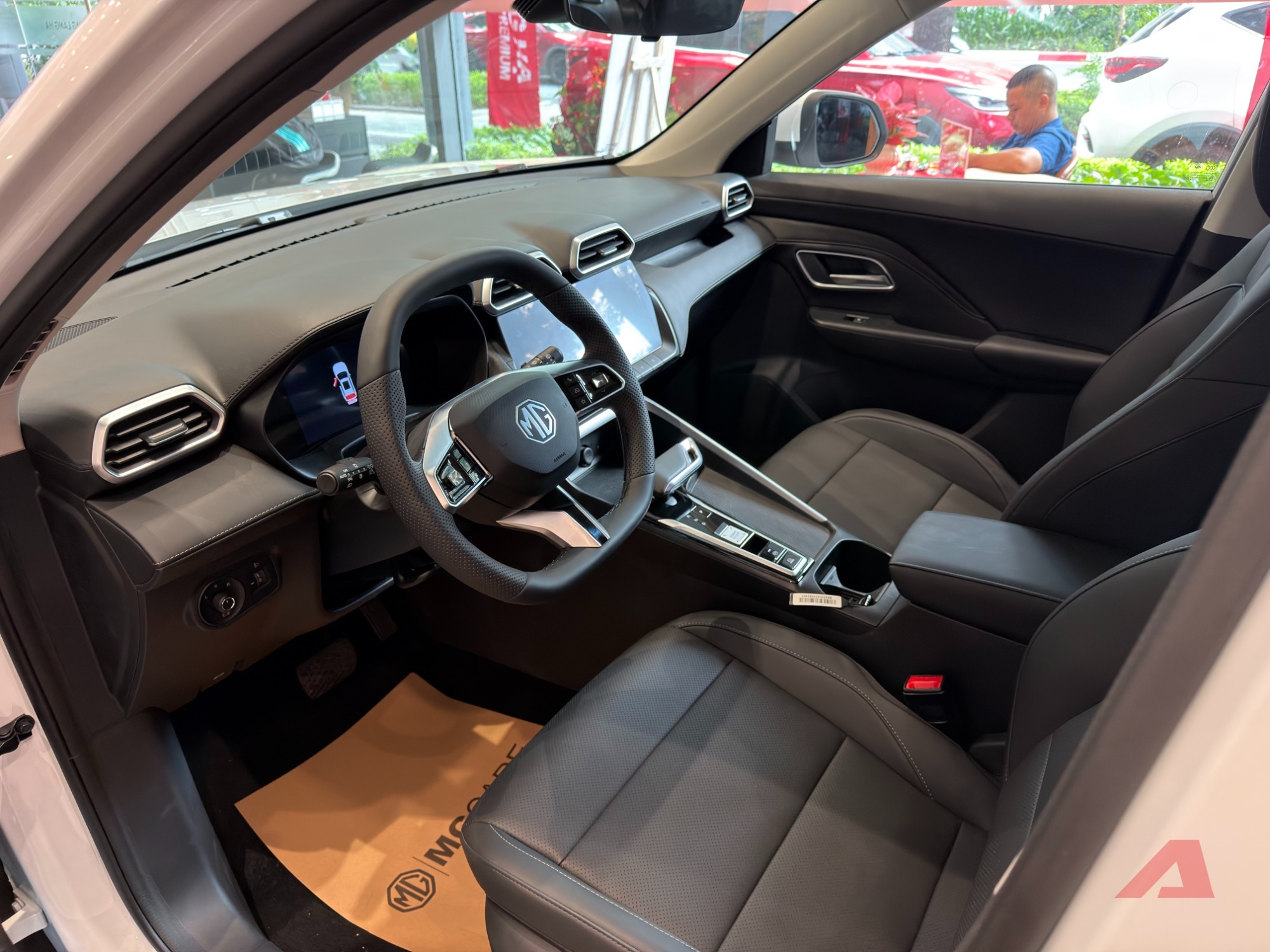 Chi tiết MG ZS thế hệ mới ra mắt Việt Nam: Giá 668 triệu đồng, máy hybrid 197 mã lực, nhiều trang bị đáng chú ý - Ảnh 8.