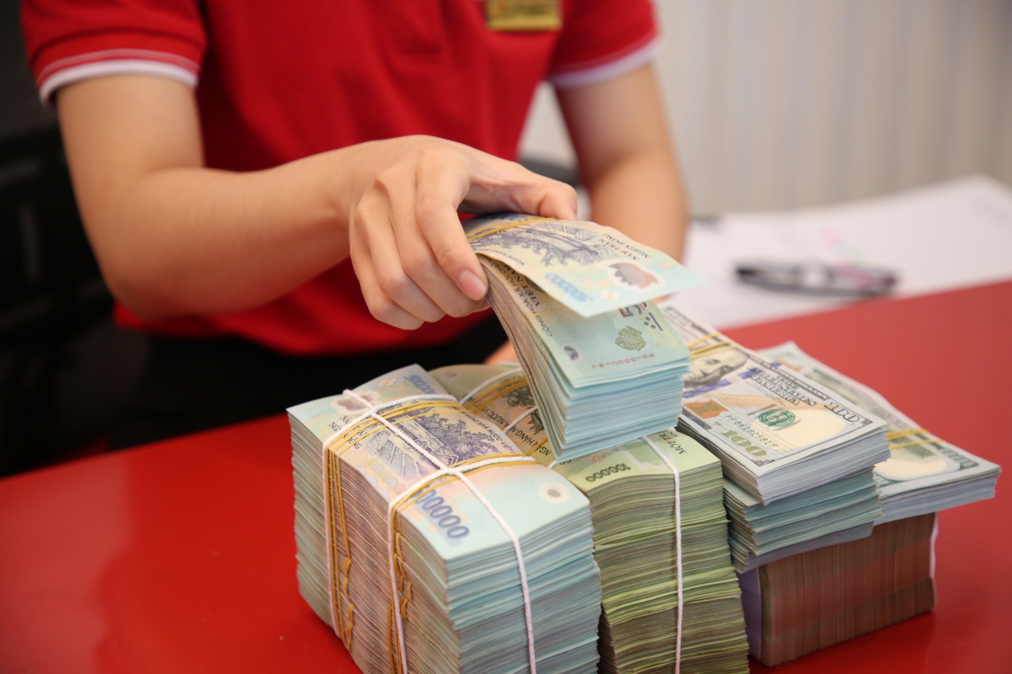 Lời khuyên cho người gửi tiết kiệm nhận lãi đầu kỳ - Ảnh 1.
