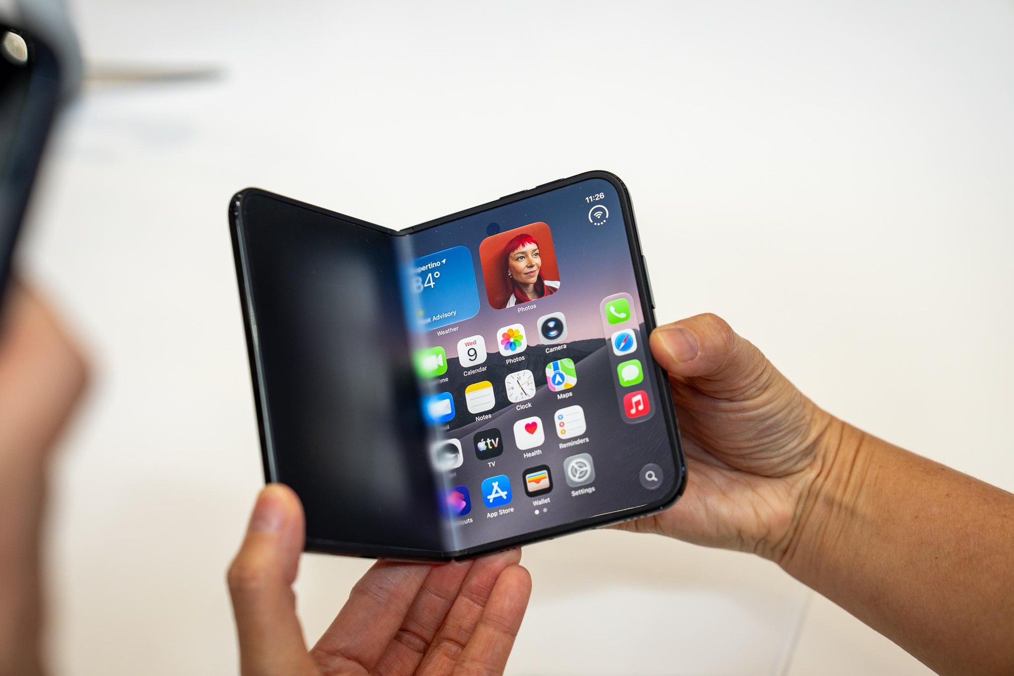 IPhone Duo mở đặt trước tại Việt Nam , cọc 30 triệu đồng để sở hữu phiên bản độc đáo - Ảnh 3. IPhone Duo mở đặt trước tại Việt Nam , cọc 30 triệu đồng để sở hữu phiên bản độc đáo - Ảnh 3.