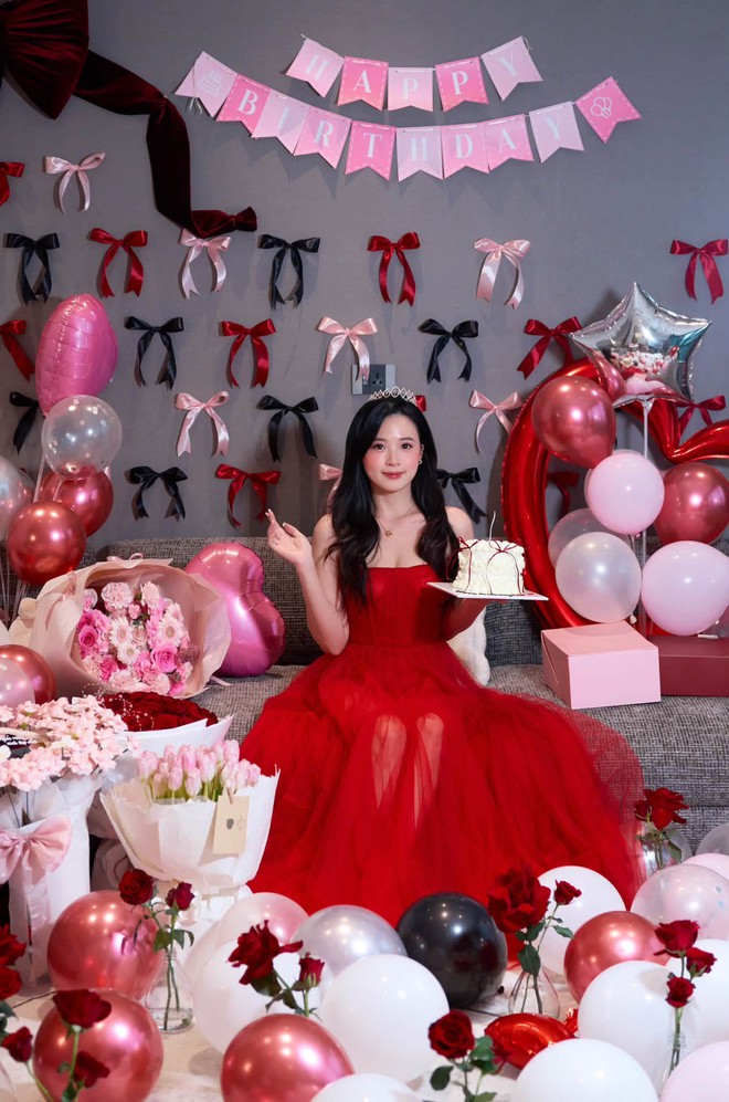 “Dâu hào môn” Midu diện đầm giấu dáng, nghi vấn có tin vui ở tuổi 37 - Ảnh 3.