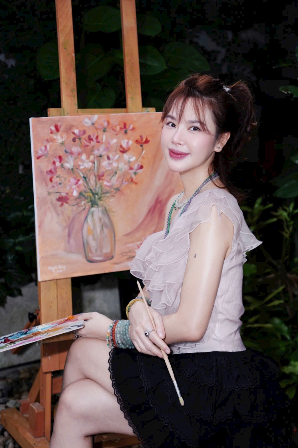 Nữ họa sĩ 4 con Đặng Thanh Huyền rời Hà Nội vào Nha Trang sống, hé lộ về triển lãm thứ 3 - Ảnh 1.