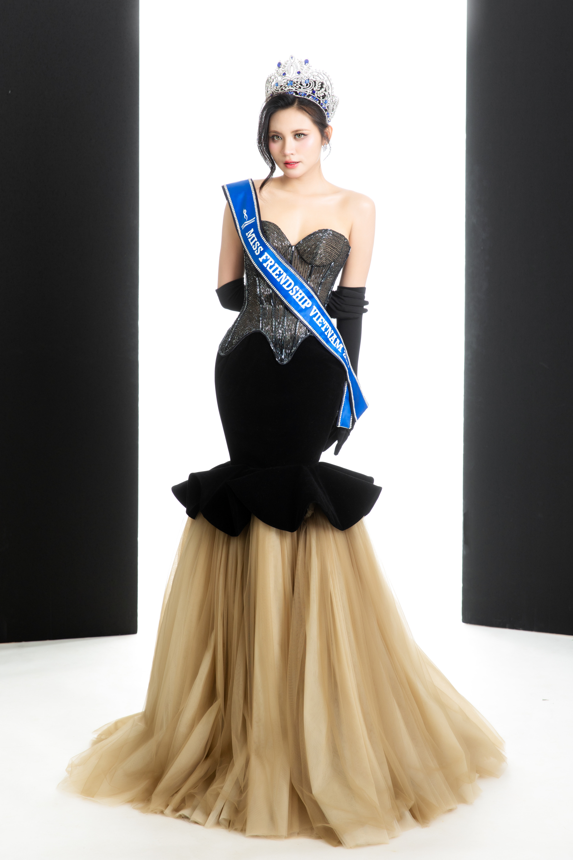 Nguyễn Tường Vy đại diện Việt Nam thi Miss Friendship International lần thứ 21 - Ảnh 3.