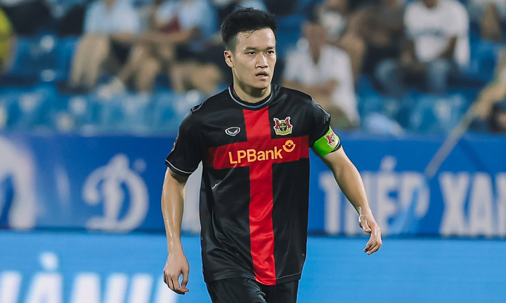 Ninh Bình 4 - 3 HAGL: Bàn quyết định của Lê Phát ở phút 90 trong trận cầu Kịch tính - Ảnh 1. Ninh Bình 4 - 3 HAGL: Bàn quyết định của Lê Phát ở phút 90 trong trận cầu Kịch tính - Ảnh 1.
