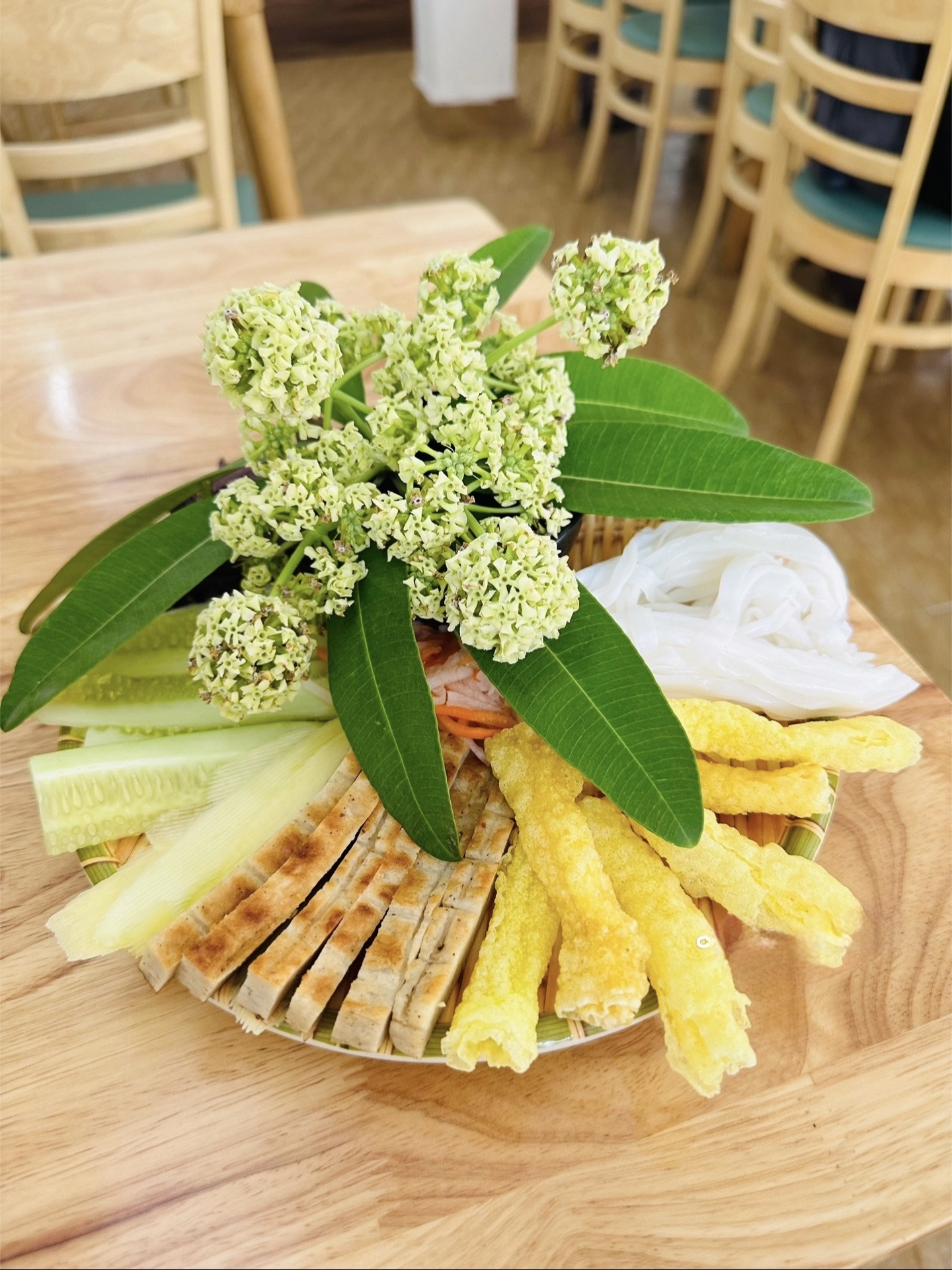 Thực hư trà sữa, nước khoáng hoa sữa gây sốt tại Hà Nội, uống vào thực khách liền “bất ngờ” - Ảnh 4.