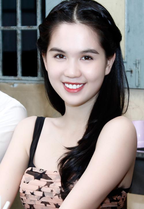 Cô bé mặc áo dài trắng quê Vĩnh Long lớn lên thành mỹ nhân cực hot: Ở biệt thự 50 tỷ, yêu đương là ẩn số - Ảnh 4.
