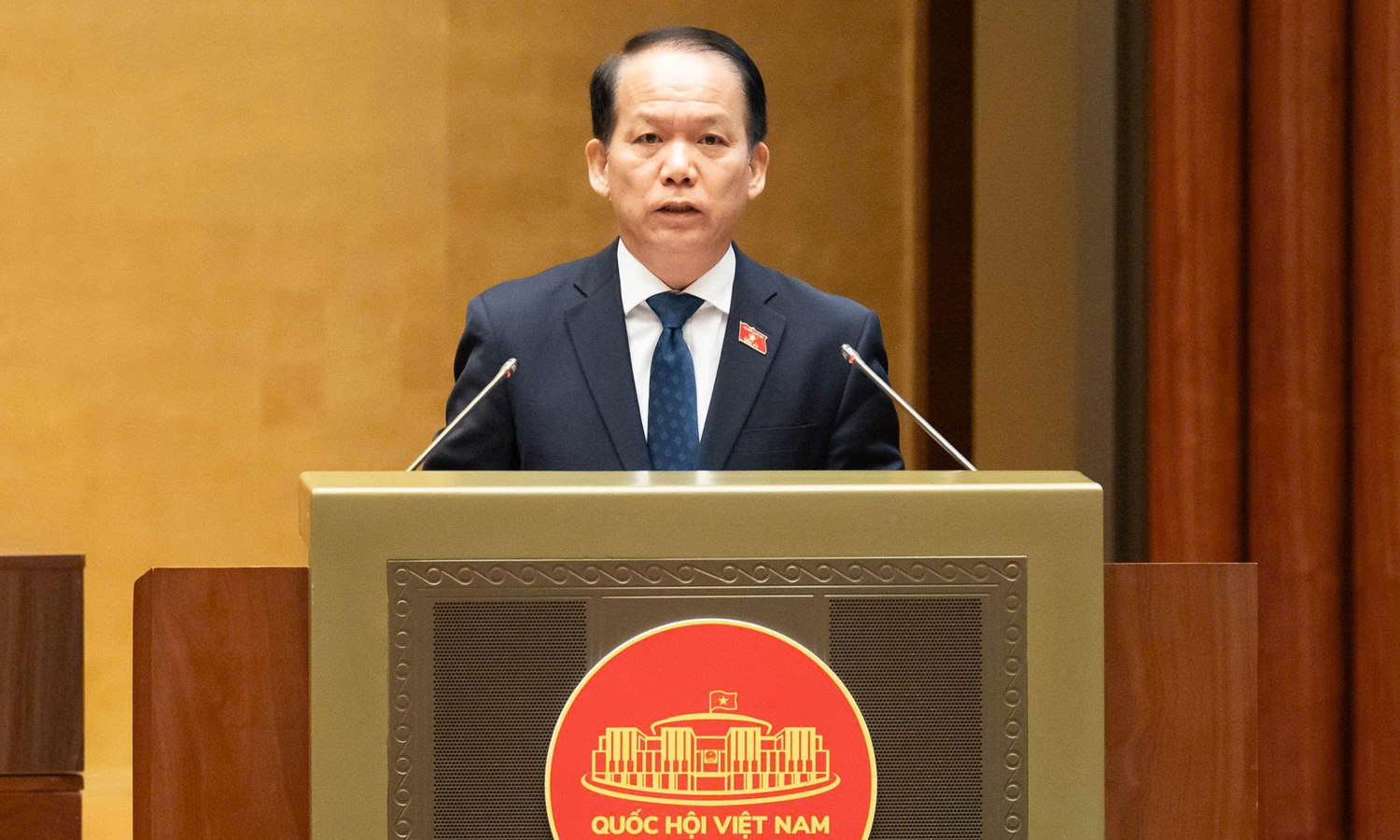 Chính phủ đề xuất cấm người có án tù treo nhận con nuôi Theo Luật nuôi con nuôi 2026 - Ảnh 1. Chính phủ đề xuất cấm người có án tù treo nhận con nuôi Theo Luật nuôi con nuôi 2026 - Ảnh 1.