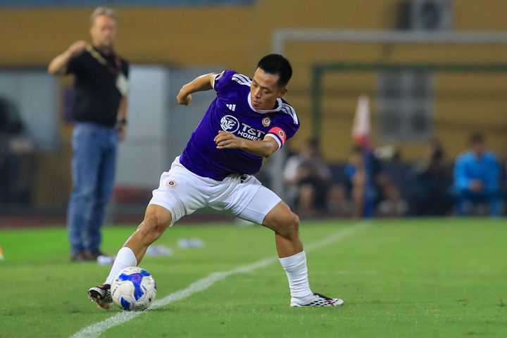 Văn Quyết tự hào giữ niềm tự hào Hà Nội FC tại sân Hàng Đẫy mùa giải 2026 - Ảnh 1. Văn Quyết tự hào giữ niềm tự hào Hà Nội FC tại sân Hàng Đẫy mùa giải 2026 - Ảnh 1.