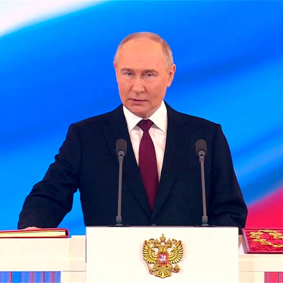 Nga tung Tsar-Geranium đánh nổ mục tiêu "bất khả xâm phạm", tuyên bố hạ loạt sĩ quan Ukraine - Ông Putin công bố "sự thật về SVO" - Ảnh 3.
