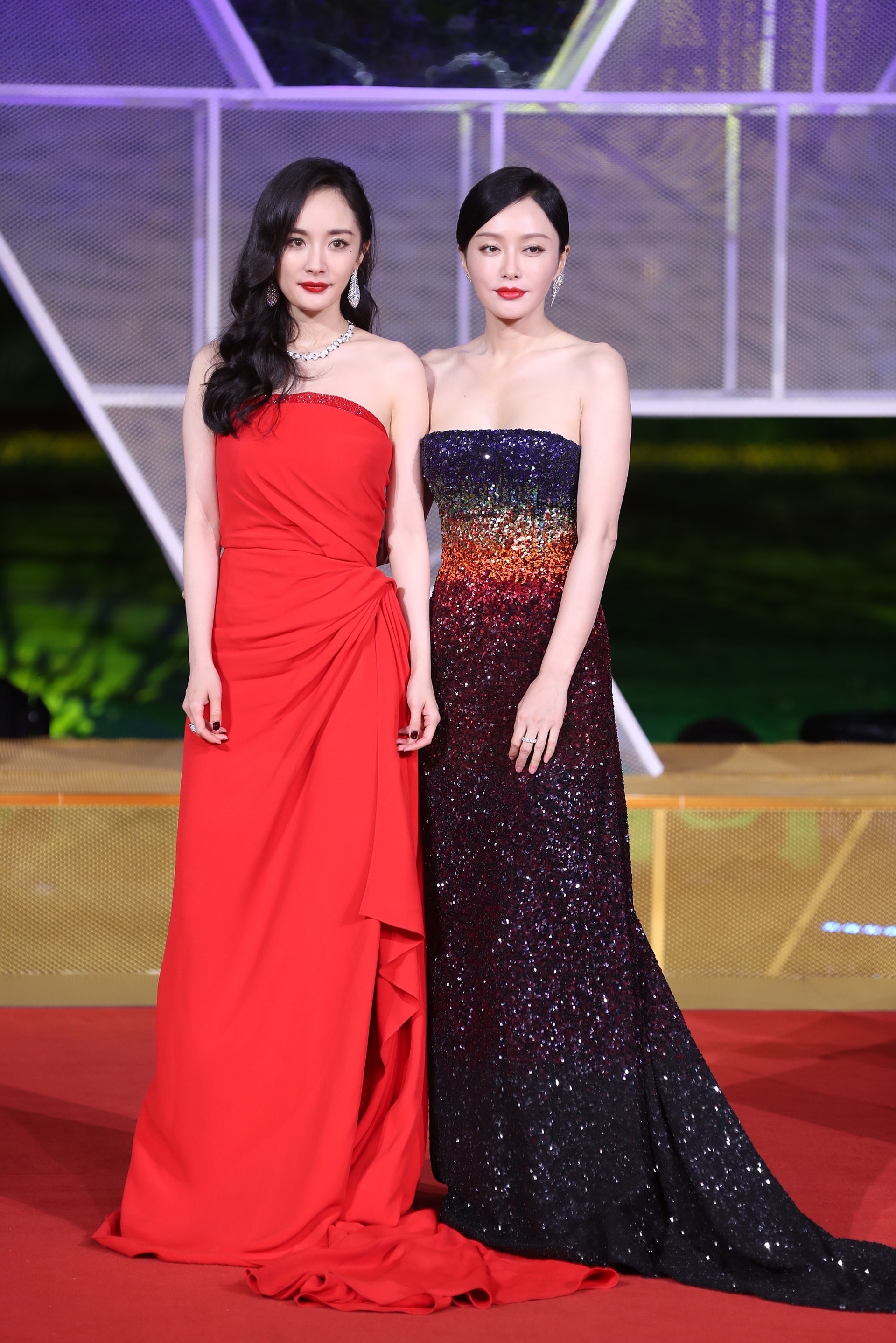 Dương Mịch và Tần Lam cạch mặt 4 năm vì ngụy Đại Huân: Mối quan hệ bùng binh gây sốt Cbiz - Ảnh 2. Dương Mịch và Tần Lam cạch mặt 4 năm vì ngụy Đại Huân: Mối quan hệ bùng binh gây sốt Cbiz - Ảnh 2.