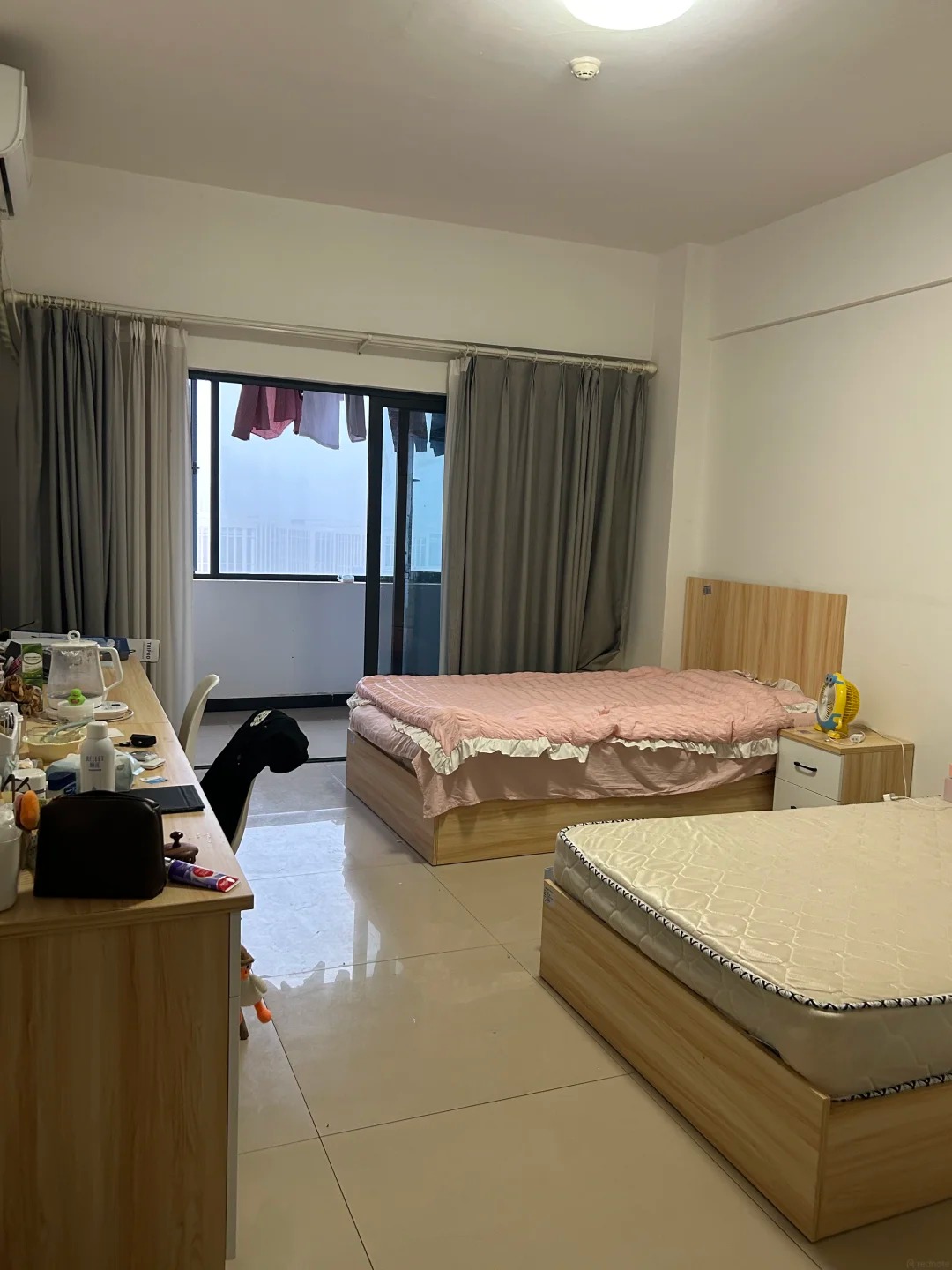 Phòng trọ 2 giường đơn công ty cấp cho nữ kế toán SN 2002 khiến cô không ngủ nổi - Ảnh 3. Phòng trọ 2 giường đơn công ty cấp cho nữ kế toán SN 2002 khiến cô không ngủ nổi - Ảnh 3.