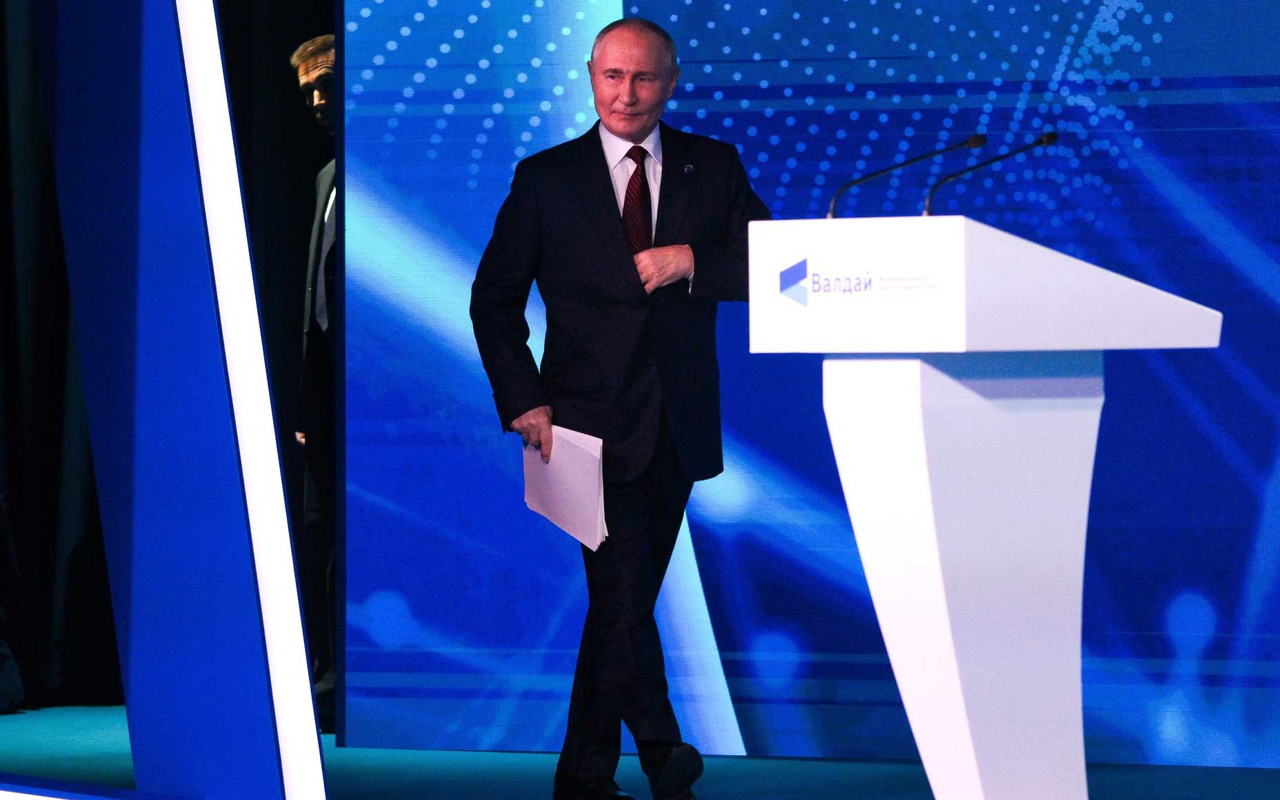 Họ luôn ở sát ông Putin, thậm chí ngủ ngay phòng kế bên: Nhóm tình báo Ukraine tiết lộ 4 danh tính