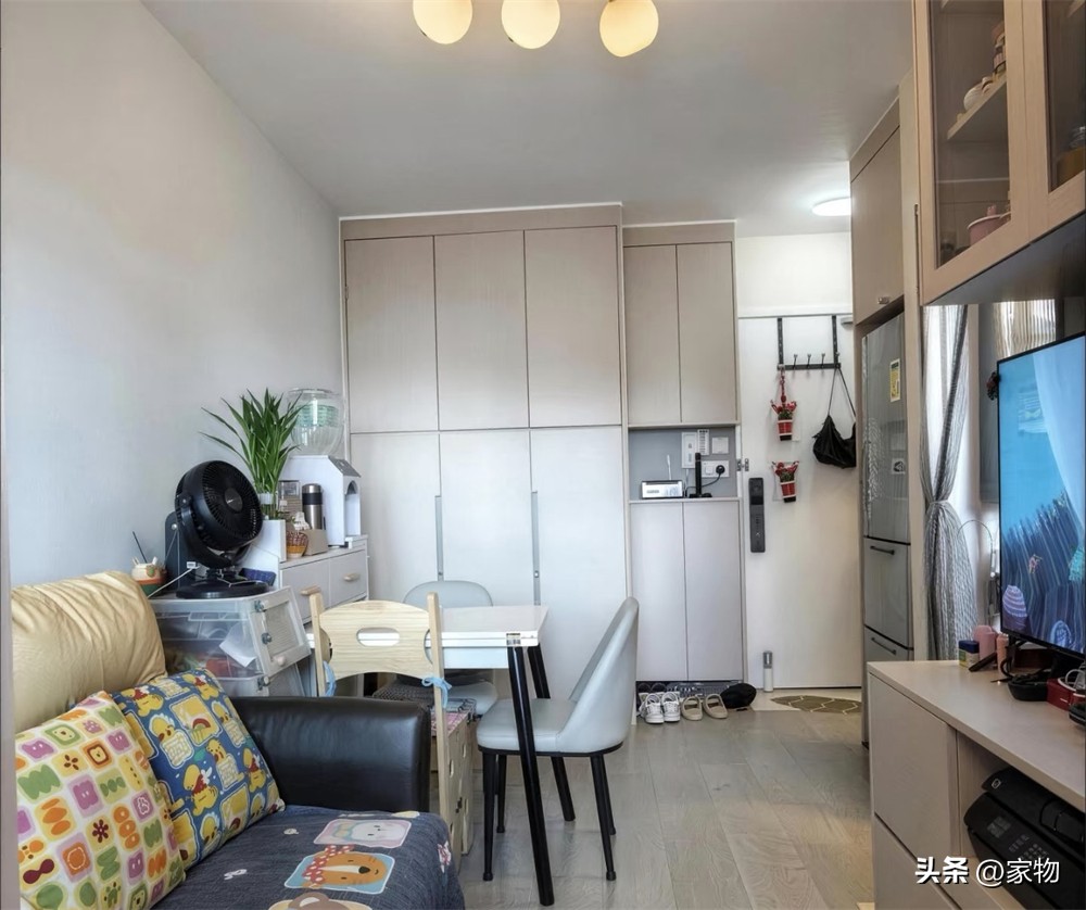 Cặp vợ chồng mới cưới Biến căn hộ 26 m&sup2; th&agrave;nh kh&ocirc;ng gian sống l&yacute; tưởng cho gia đ&igrave;nh - Ảnh 4.