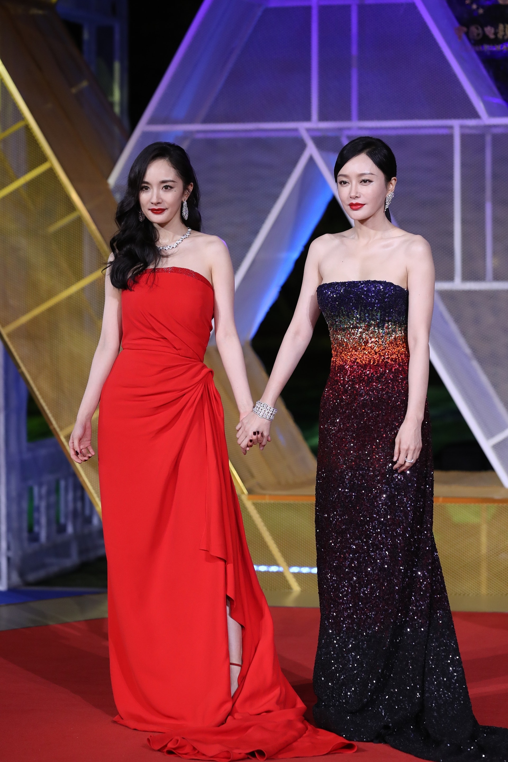 Dương Mịch và Tần Lam cạch mặt 4 năm vì ngụy Đại Huân: Mối quan hệ bùng binh gây sốt Cbiz - Ảnh 6. Dương Mịch và Tần Lam cạch mặt 4 năm vì ngụy Đại Huân: Mối quan hệ bùng binh gây sốt Cbiz - Ảnh 6.