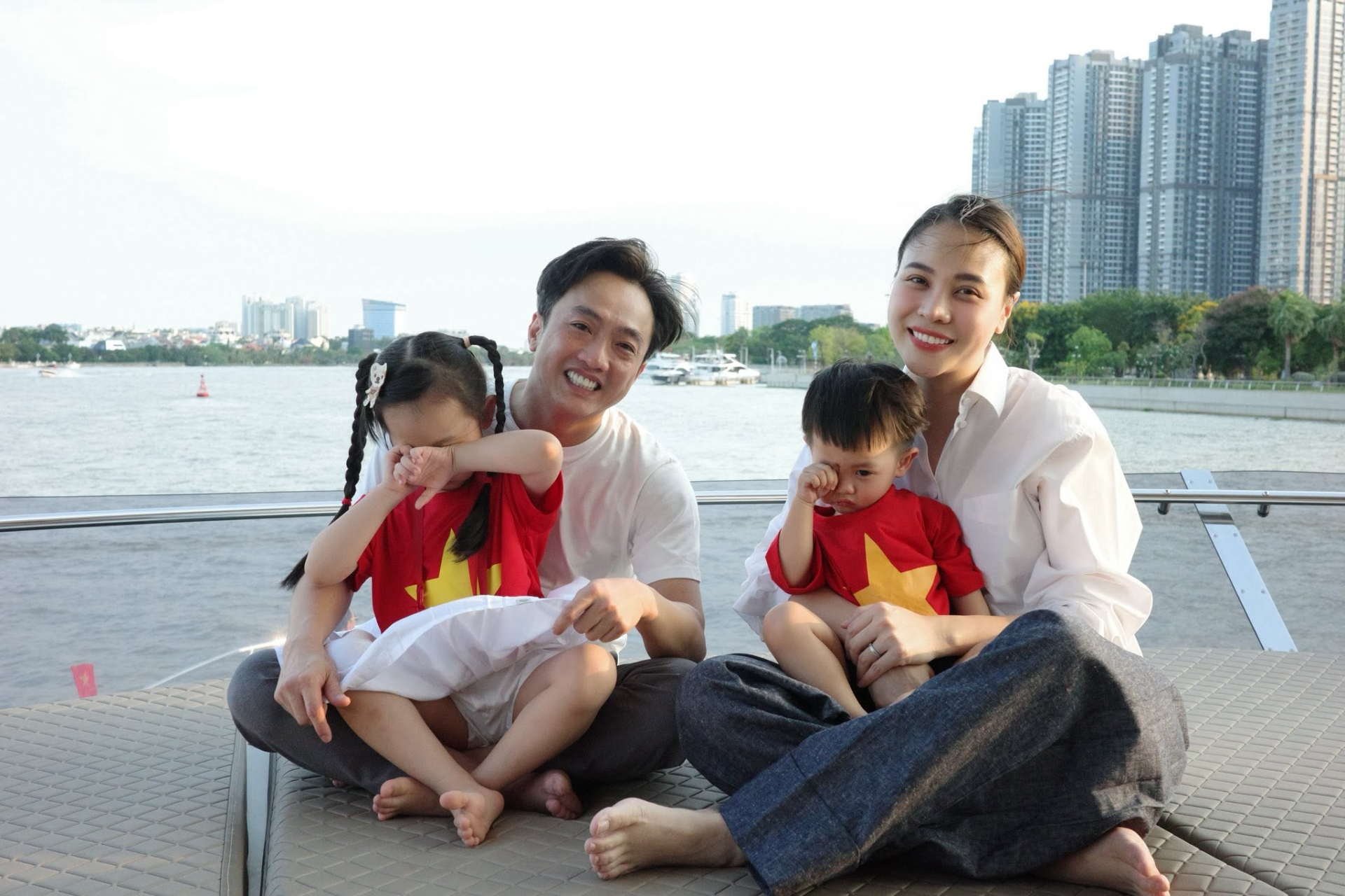 Đ&agrave;m Thu Trang đ&aacute;p trả b&igrave;nh luận về con trai v&agrave; khẳng định kh&ocirc;ng cho xem tivi nhiều - Ảnh 3.