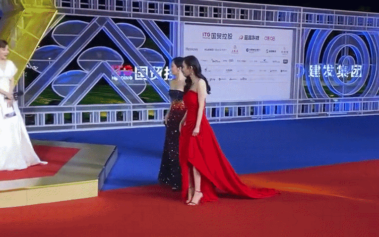 Dương Mịch v&agrave; Tần Lam cạch mặt 4 năm v&igrave; ngụy Đại Hu&acirc;n: Mối quan hệ b&ugrave;ng binh g&acirc;y sốt Cbiz - Ảnh 1.