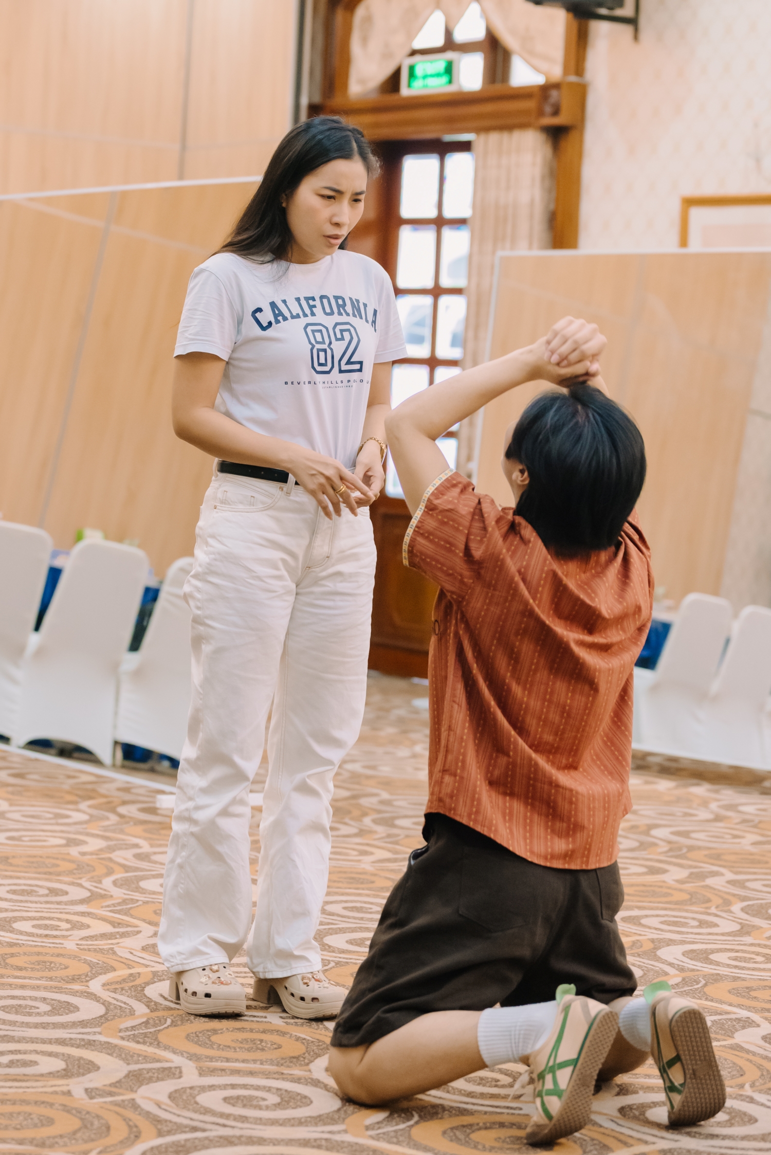 Diễn viên Phạm Yến tái xuất với vai Hoàng hậu Thi Thi, NSND Trịnh Kim Chi nói thẳng: "Chị tin em" - Ảnh 2. Diễn viên Phạm Yến tái xuất với vai Hoàng hậu Thi Thi, NSND Trịnh Kim Chi nói thẳng: "Chị tin em" - Ảnh 2.