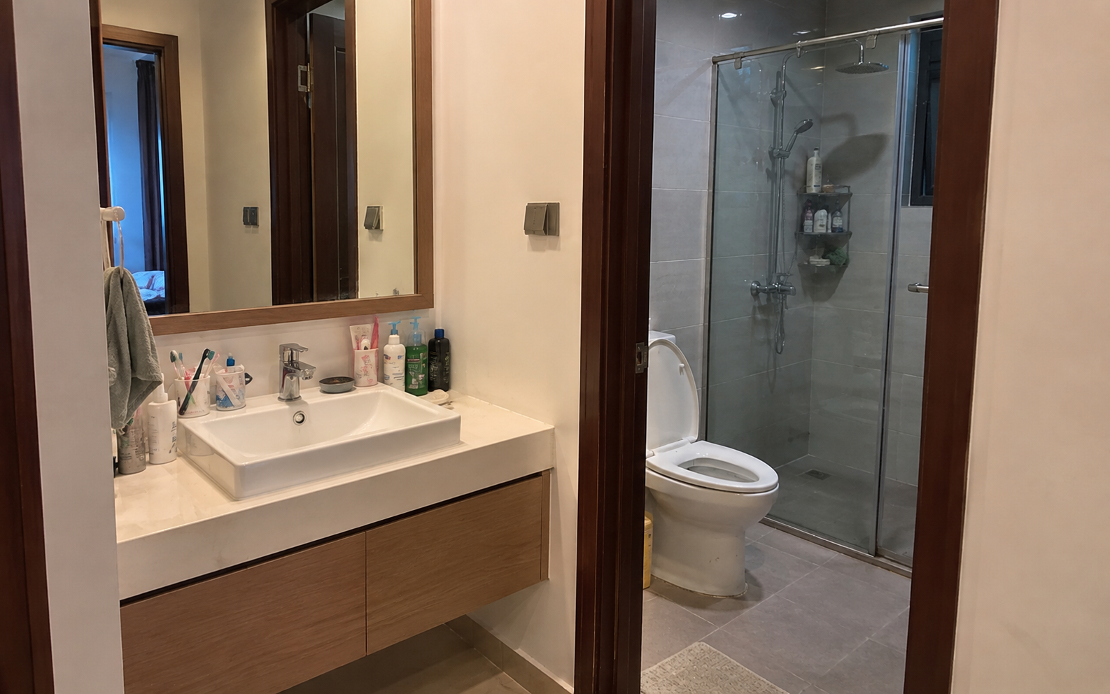 Tại sao nhiều gia đ&igrave;nh kh&ocirc;ng đặt lavabo trong nh&agrave; vệ sinh? giải ph&aacute;p hiệu quả 2026 - Ảnh 2.