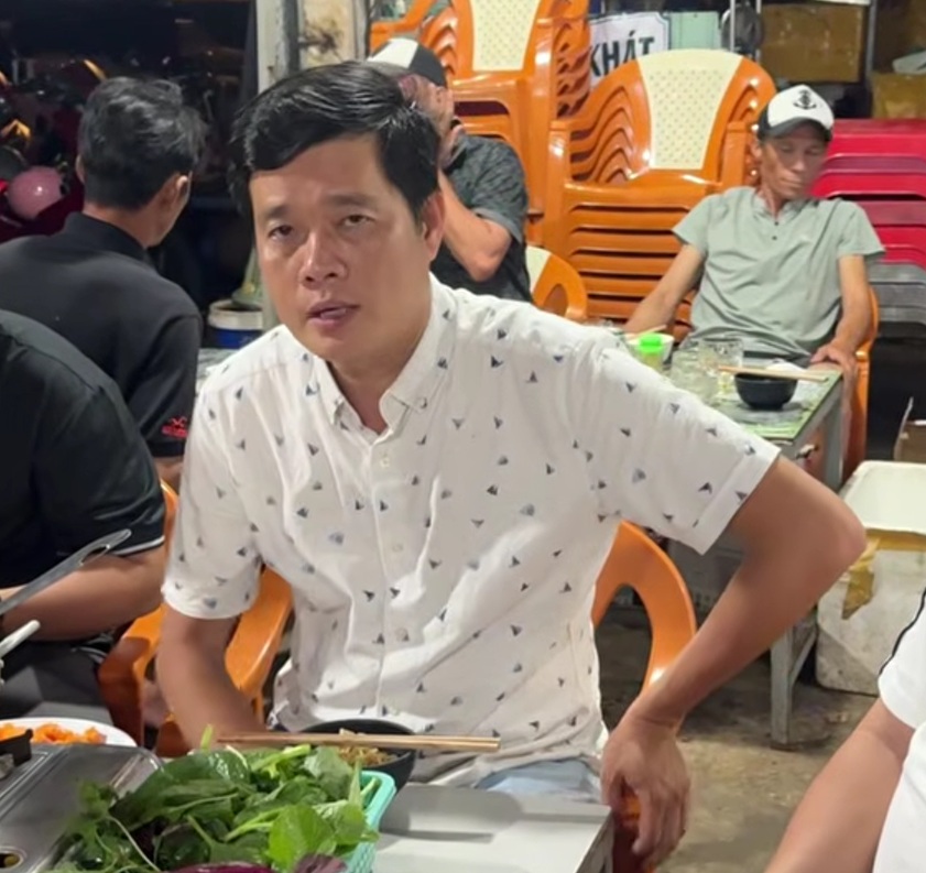 Đàm Vĩnh Hưng tỏa sáng tại lễ hội Nghinh Ông Cần Giờ 2026 cùng Đạo diễn Khương Dừa - Ảnh 2. Đàm Vĩnh Hưng tỏa sáng tại lễ hội Nghinh Ông Cần Giờ 2026 cùng Đạo diễn Khương Dừa - Ảnh 2.