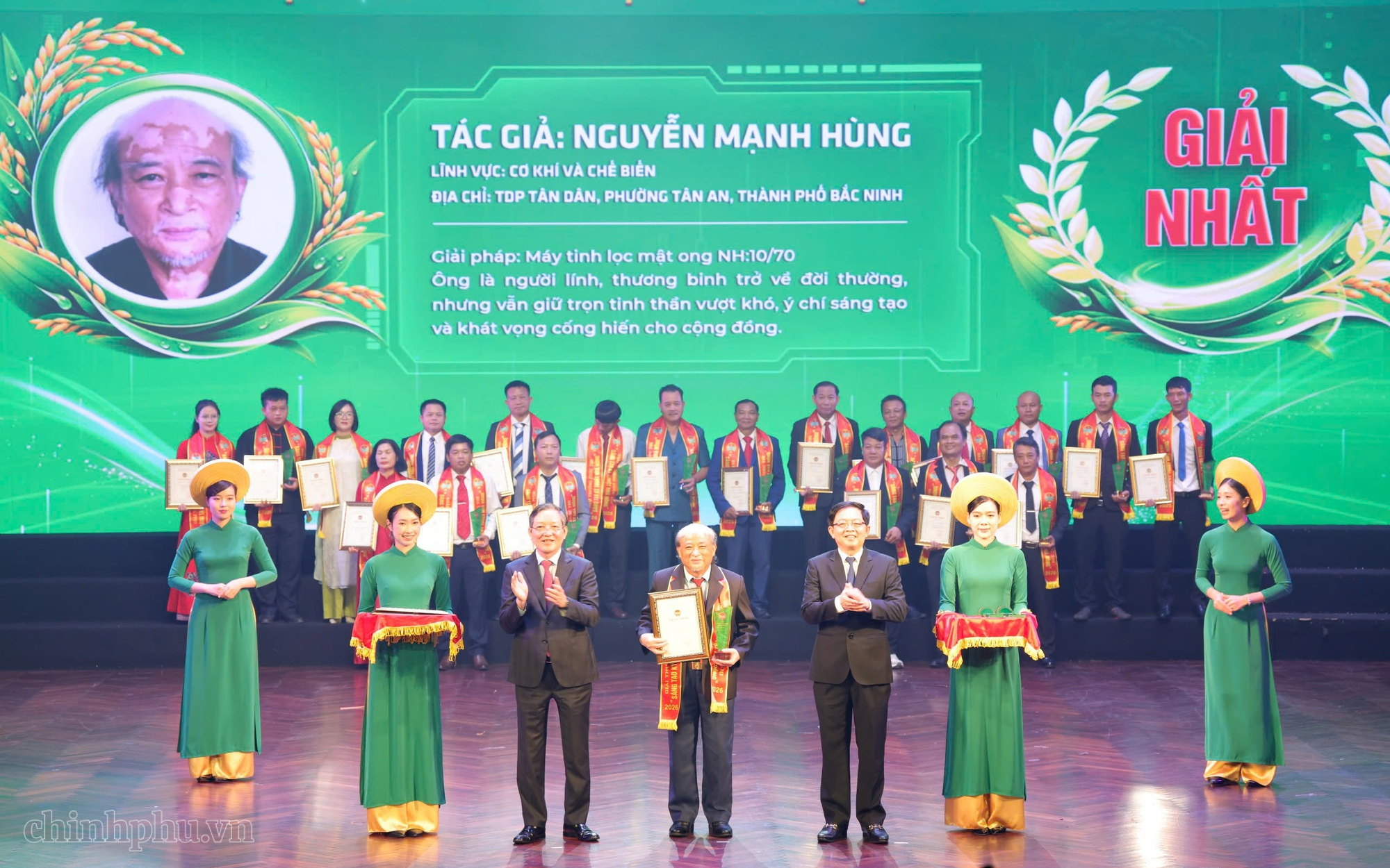 42 nhà khoa học, 24 nông dân Việt Nam thắng giải lớn