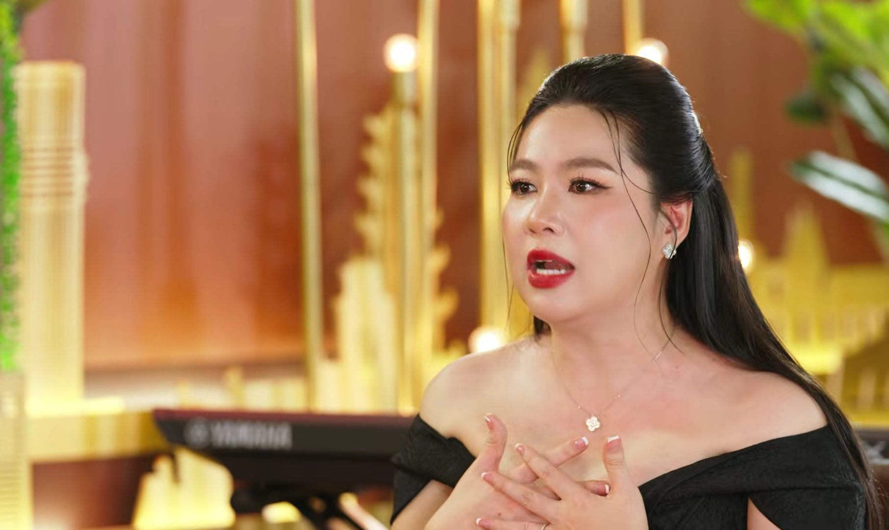 Mừng cho hạnh ph&uacute;c tuổi 64 của Hồng Đ&agrave;o - Ảnh 1.