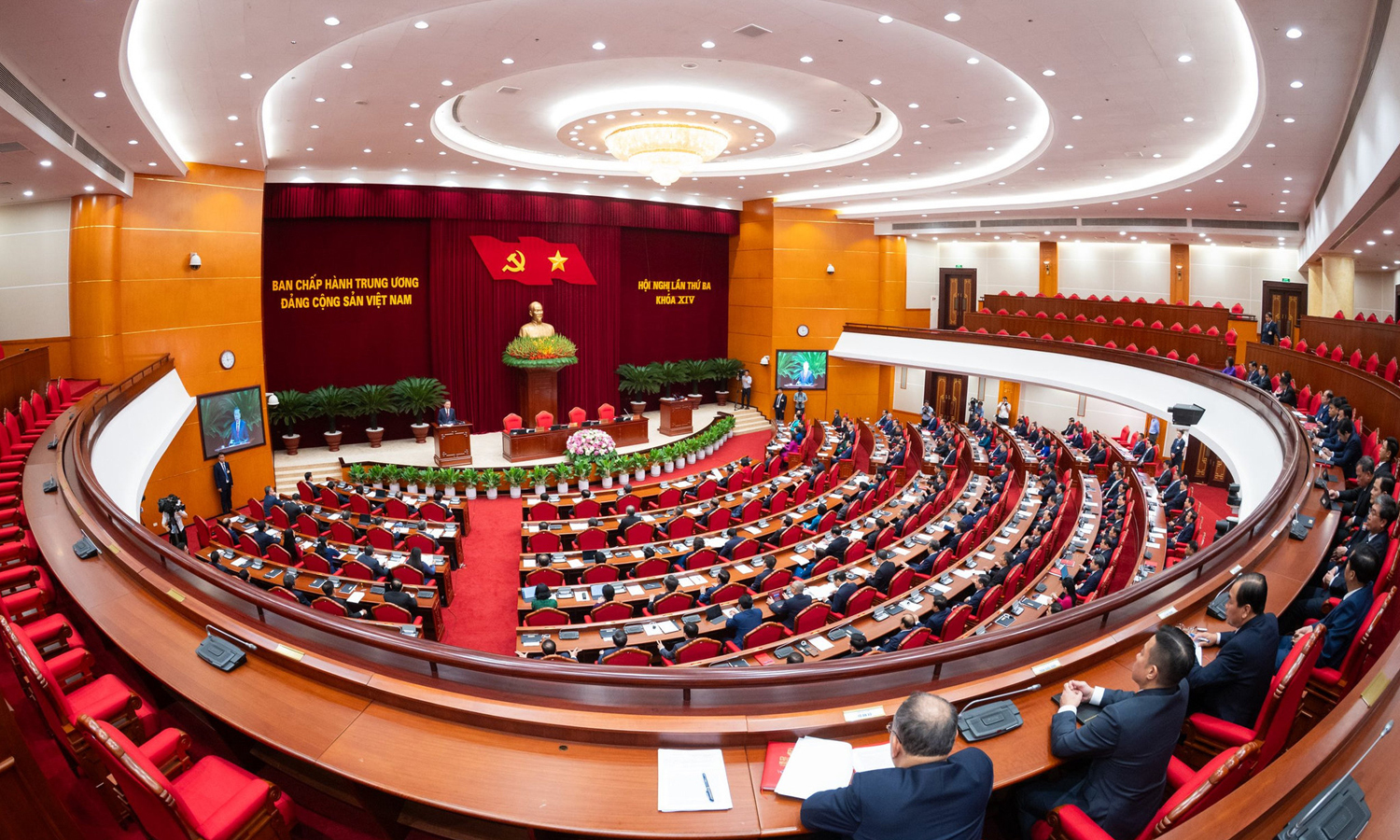C&aacute;n bộ c&oacute; đề xuất xuất sắc được ưu ti&ecirc;n v&agrave;o quy hoạch c&aacute;n bộ cấp chiến lược 2026 - Ảnh 1.