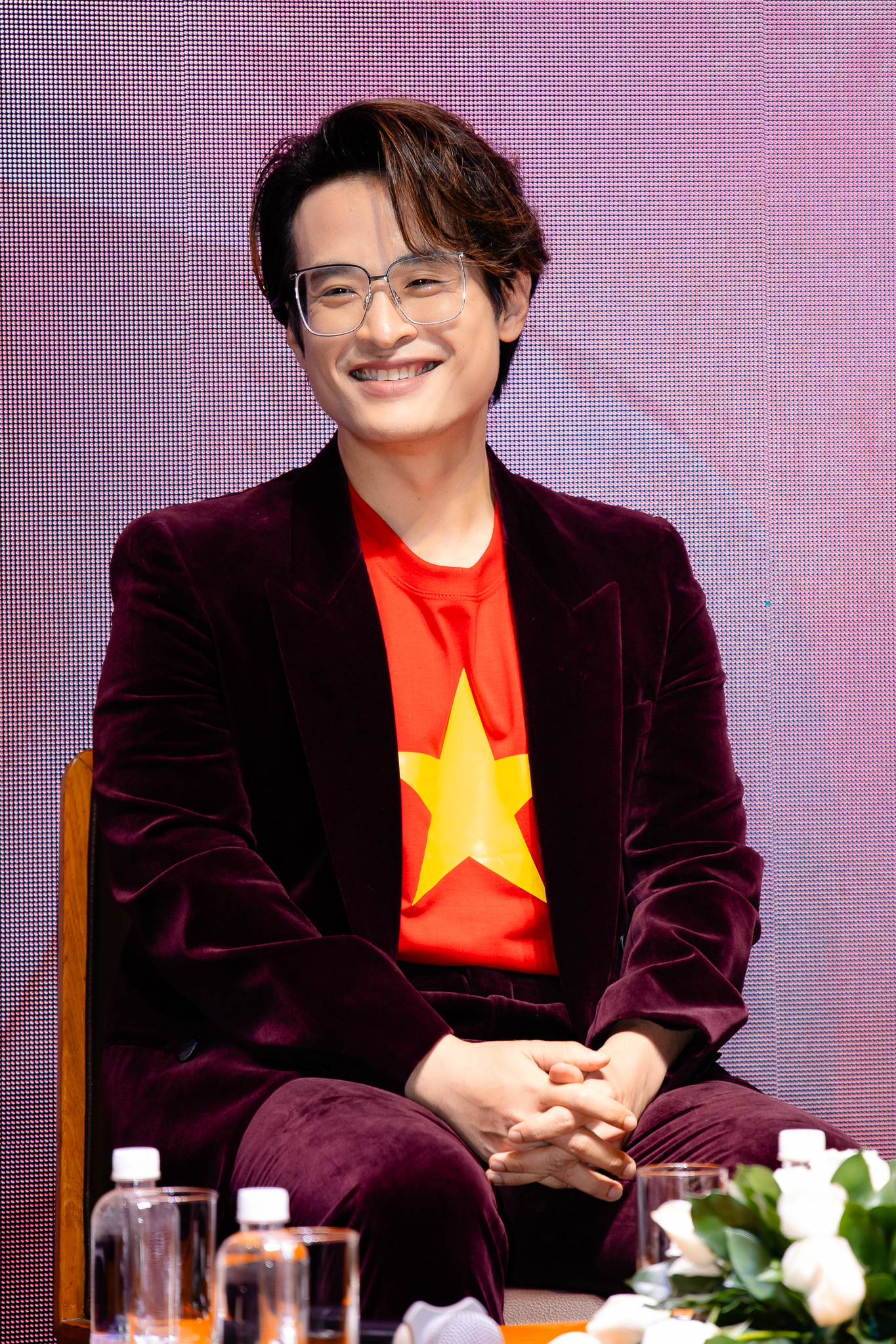Hà Anh Tuấn bất ngờ ra mắt dự án Circus Of Friends tại Rạp xiếc Phú Thọ - Ảnh 5. Hà Anh Tuấn bất ngờ ra mắt dự án Circus Of Friends tại Rạp xiếc Phú Thọ - Ảnh 5.