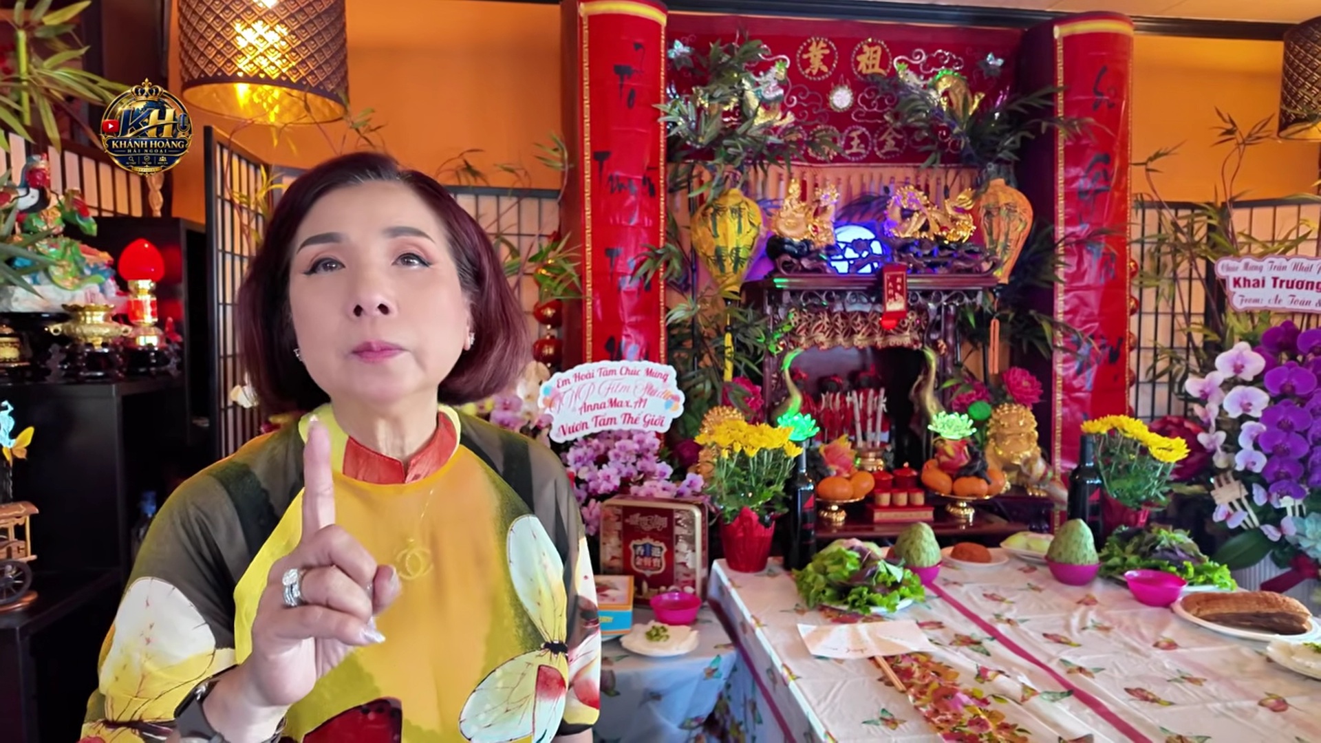 Cháu ruột NSND Kim Cương nói thẳng về việc Hoài Linh thỉnh 3 tượng Tổ nghề sang Mỹ - Ảnh 1. Cháu ruột NSND Kim Cương nói thẳng về việc Hoài Linh thỉnh 3 tượng Tổ nghề sang Mỹ - Ảnh 1.