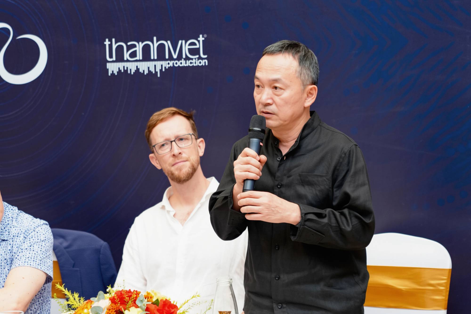 Nhạc sĩ Quốc Trung: "Mọi người 'ồ &agrave;', săn đ&oacute;n khi biết t&ocirc;i 5 lần tổ chức cho D&agrave;n nhạc Giao hưởng London" - Ảnh 2.