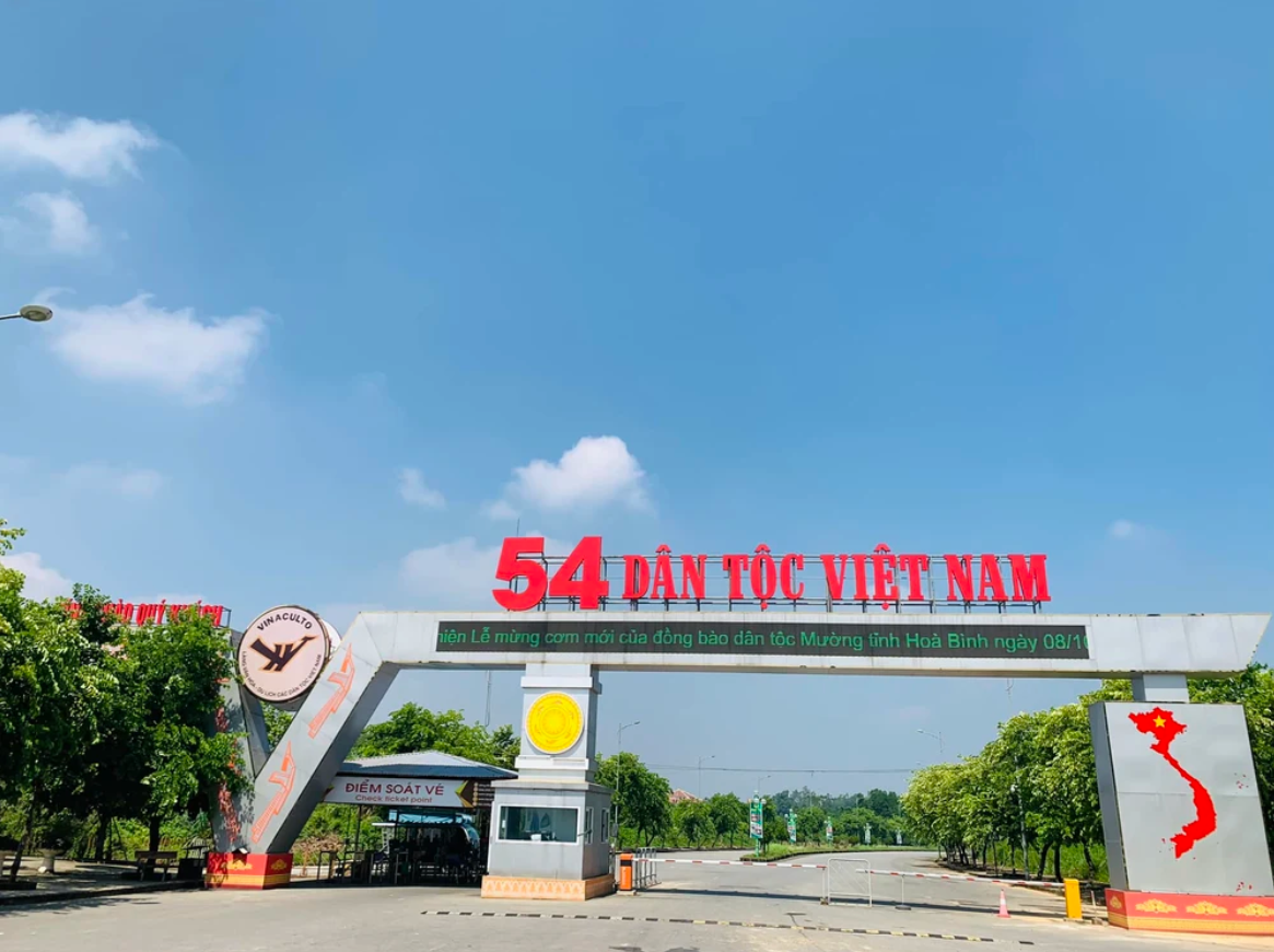 Làng văn hóa - Du lịch các dân tộc Việt Nam: Khám phá đời sống đa dạng 54 dân tộc - Ảnh 2. Làng văn hóa - Du lịch các dân tộc Việt Nam: Khám phá đời sống đa dạng 54 dân tộc - Ảnh 2.