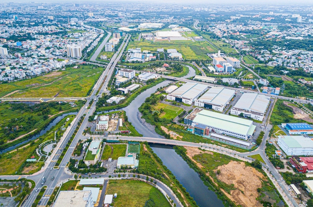 Lộ diện “tay chơi” ngoại rót hơn 100 tỷ USD vào Việt Nam - Ảnh 2.